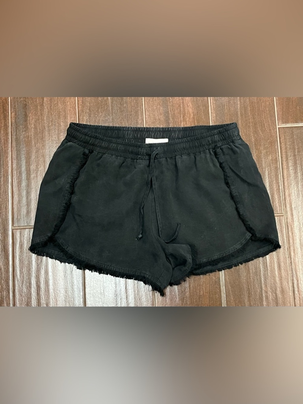 Bella Dahl Black Fray Hem Shorts - M